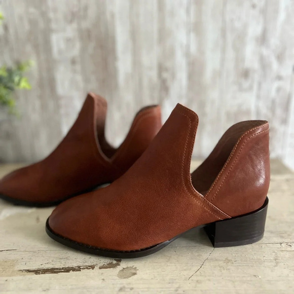 Women’s Seychelles Cognac Leather Ankle Boots 6 - Picture 2 of 5